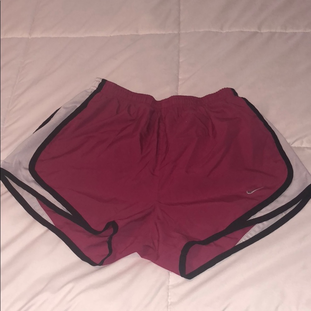 Women’s Small Nike Dri-fit Tempo short